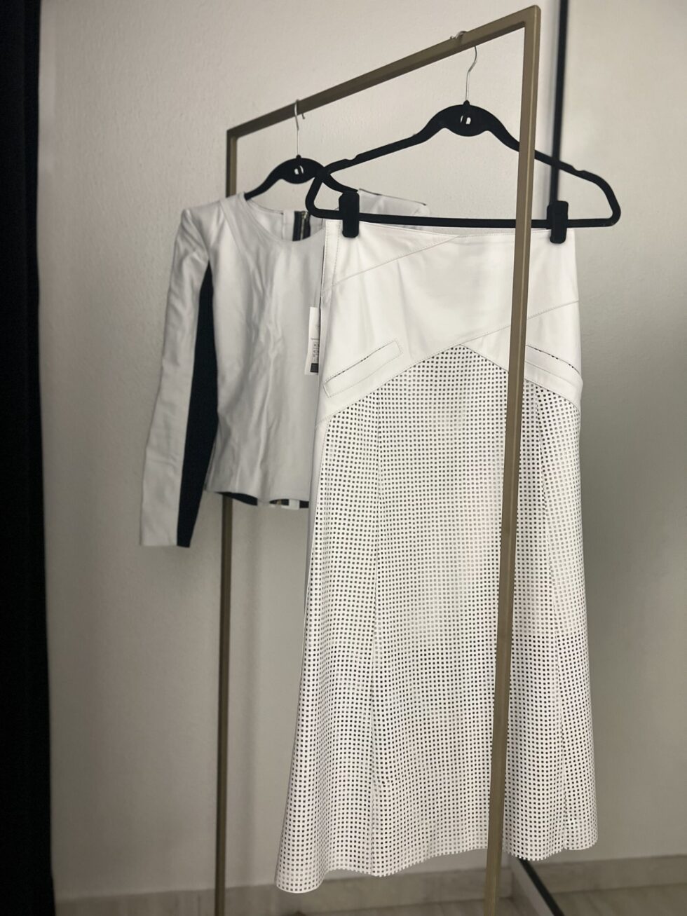 Saia Midi Detalhe Perfuro - Imagem 3