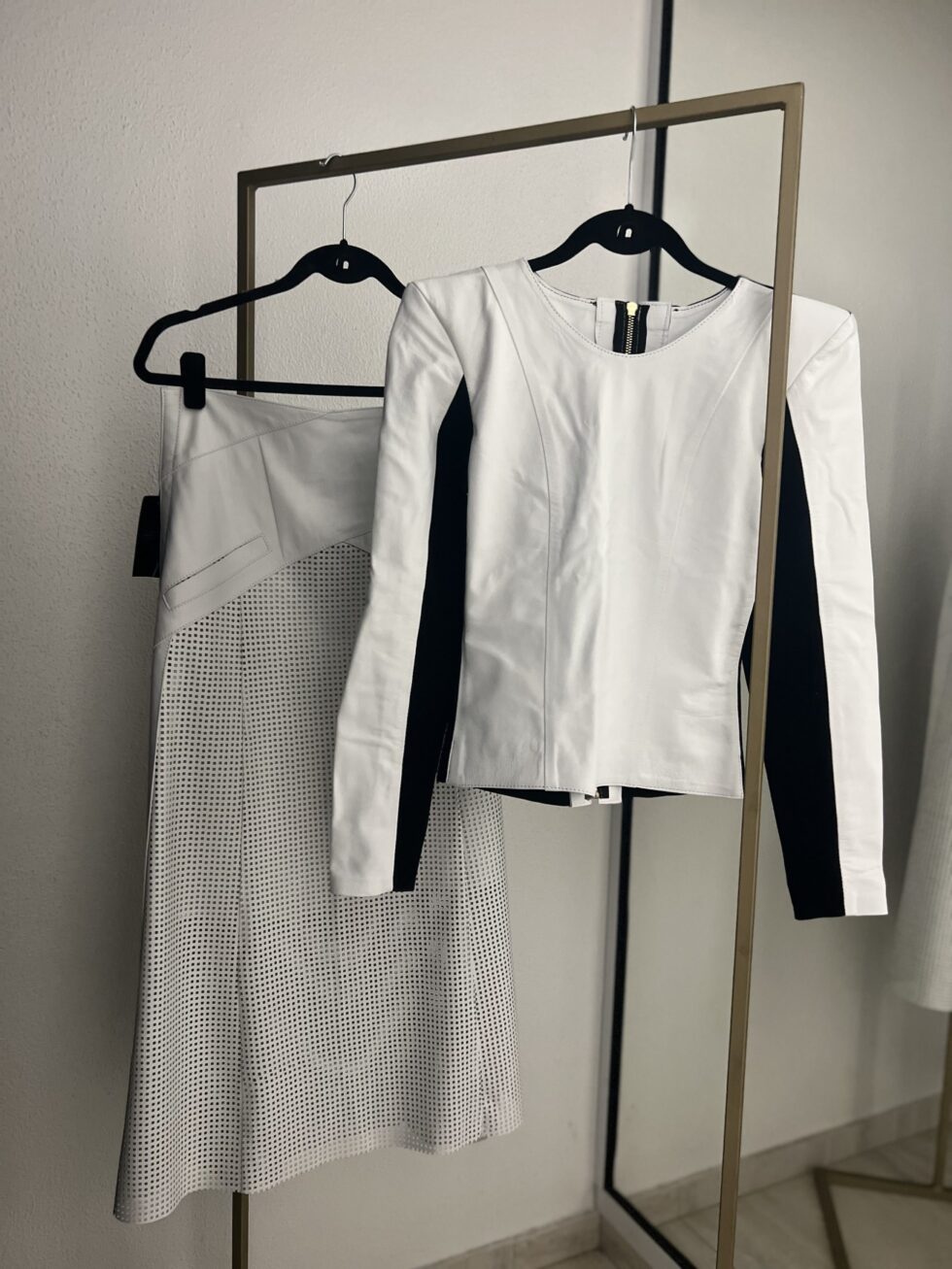 Blusa Manga Longa Ombreiras - Imagem 4