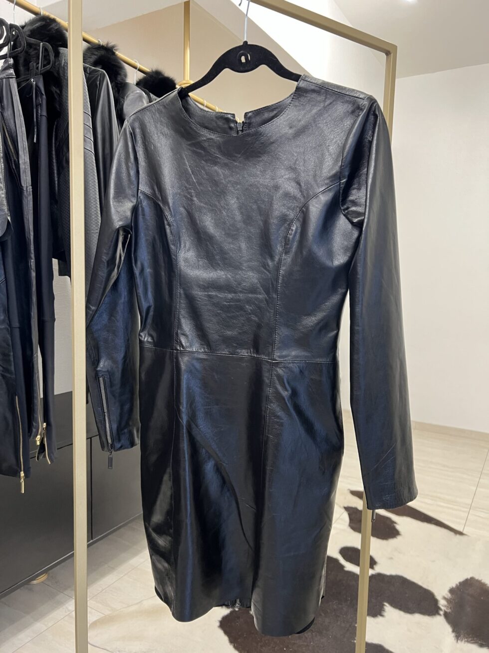 Vestido Curto Manga Longa - Imagem 4