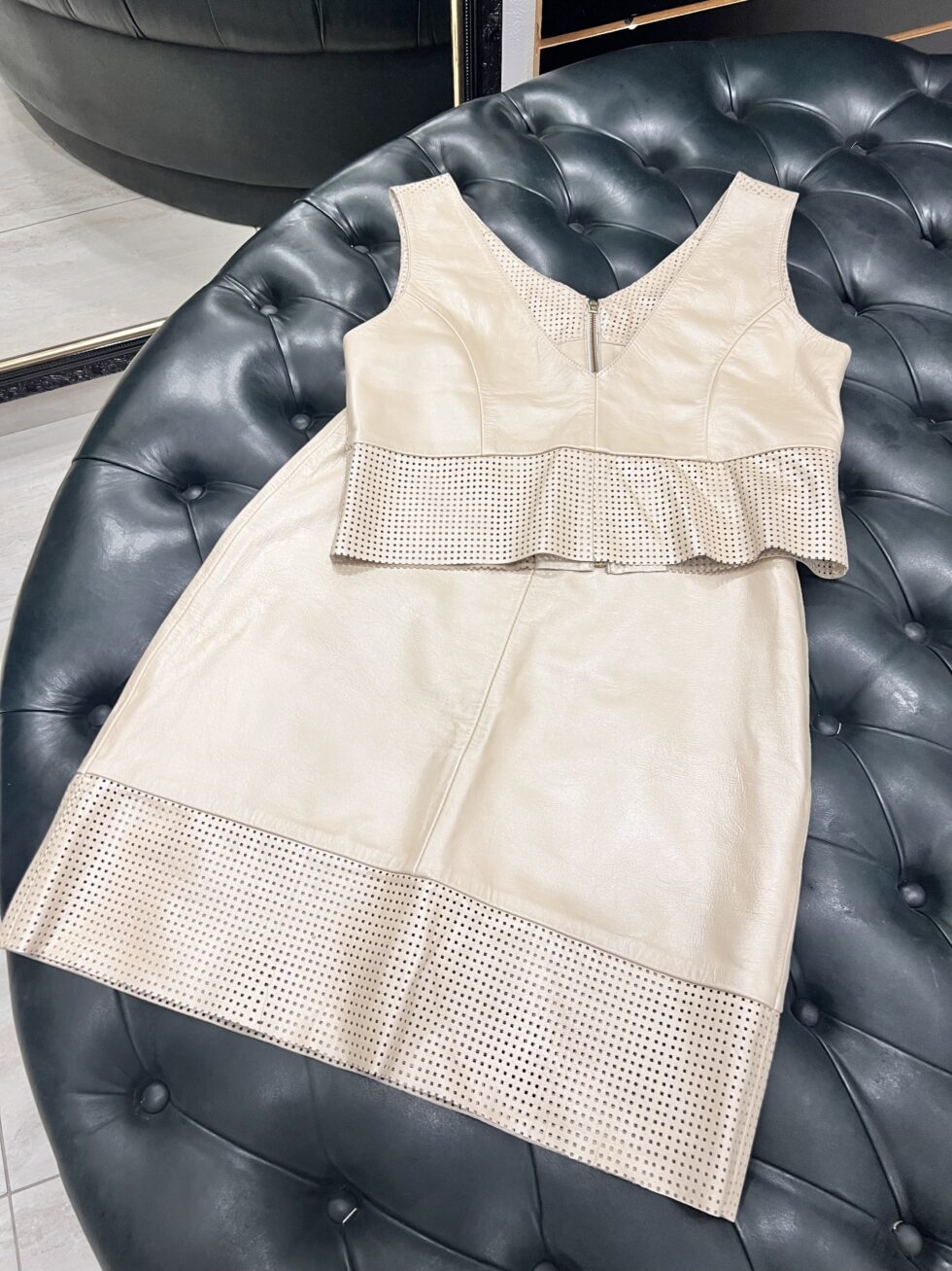 Cropped Tradicional e Saia Curta sem Bolsos Branco - Imagem 3