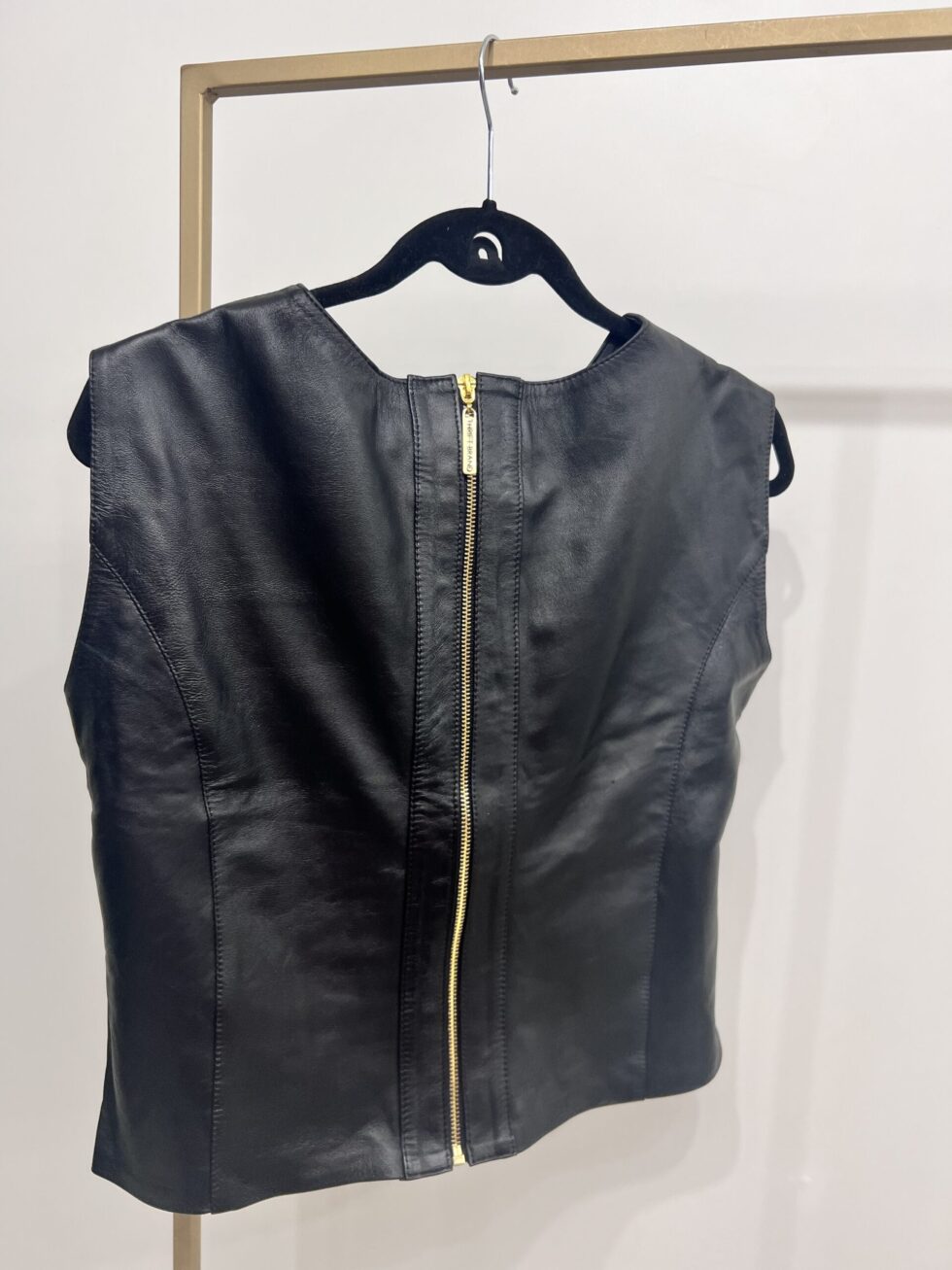 Conjunto Cropped Regata e Saia Midi Tradicional Preto - Imagem 3