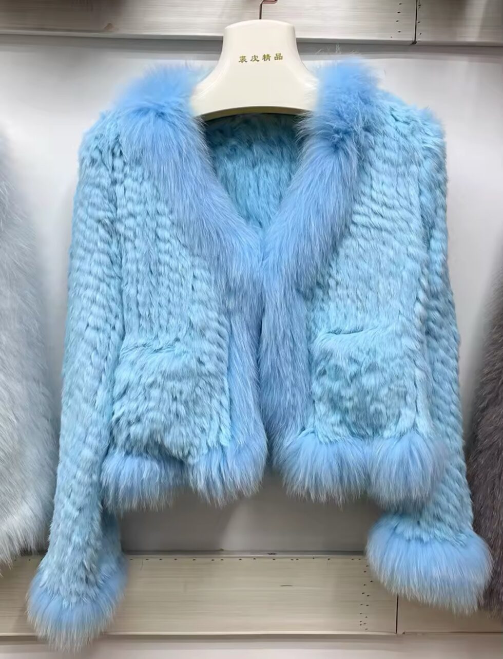 Casaco de Pele com Mini Bolsos - Imagem 3