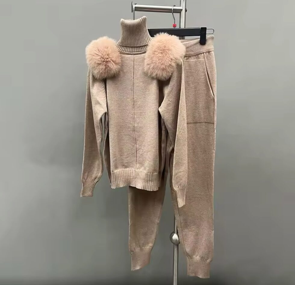 Conjunto Cahmere Pele Ombros e Calça com Punhos