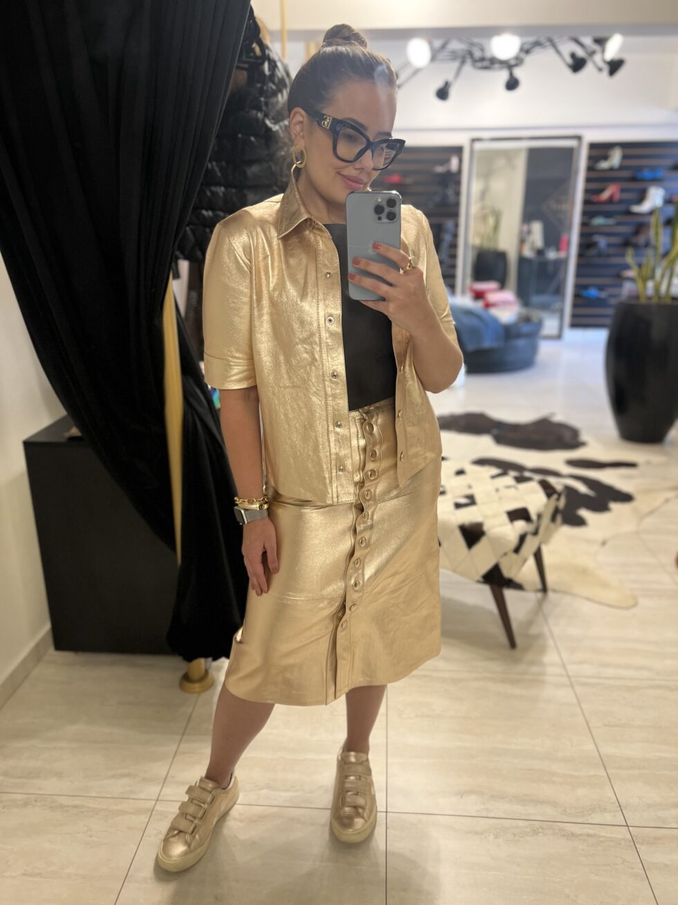 Saia Midi com Botões Dourada - Imagem 3