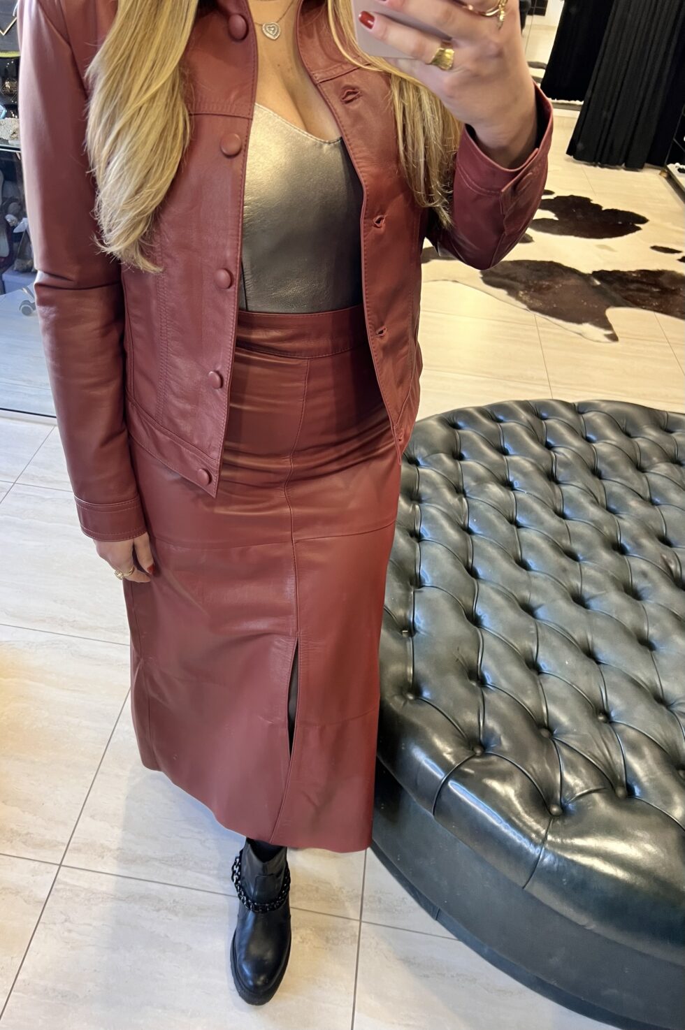 Saia Midi Fenda Frontal - Imagem 4