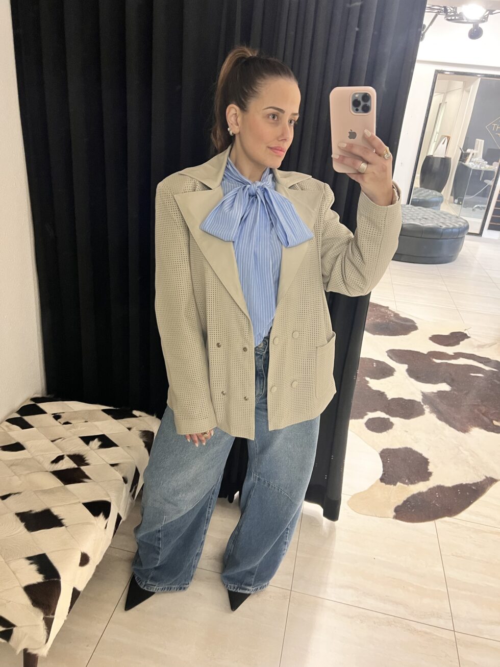 Blazer Oversized - Couro perfuro off white - Imagem 2